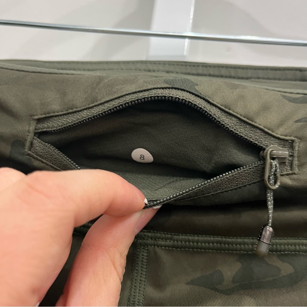 Lululemon Athletica Green Camouflage Leggings - Picture 4 of 5